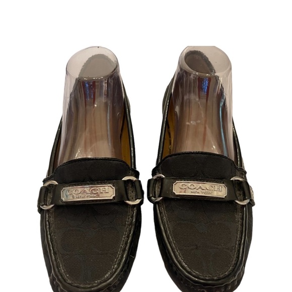 Coach Felicia women’s black flat signature jacquard loafers with silver ID logo. - Picture 7 of 9
